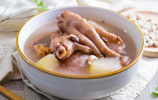 初伏养生食谱：节瓜鸡脚汤养胃又消暑