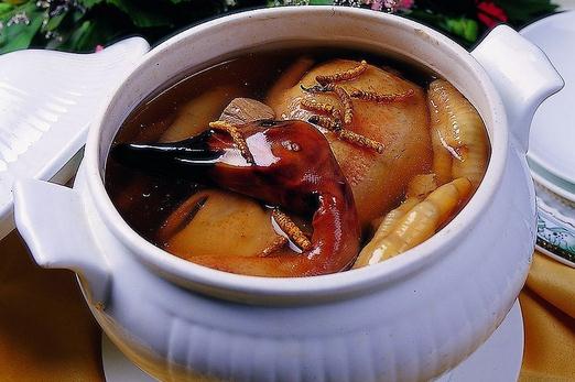 容易出汗?汤饮来调理