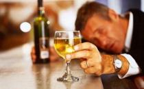 如何降低酒精对身体的刺激