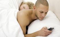 盘点男人出轨的典型症状