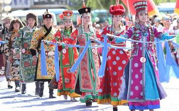 【蒙古族】蒙古族简介_蒙古族传统节日_蒙古族风俗习惯_蒙古族服饰