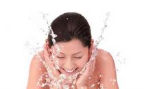 5种洗脸方法帮你变白美人