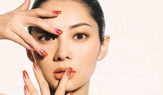 黑皮肤MM如何美白肌肤?