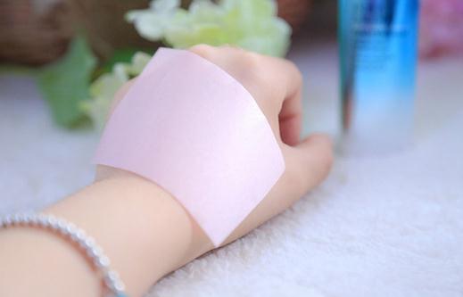 吸油纸会吸走水分?教你正确使用吸油纸