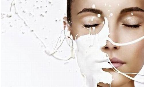 如何让自己的肌肤又白又滑？