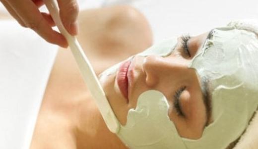 敷面膜时间越久越好吗？