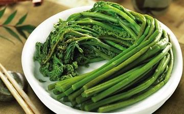 【蕨菜】蕨菜的功效与作用营养价值_蕨菜怎么做好吃_蕨菜的做法大全
