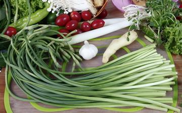 【蒜苔】蒜苔的功效与作用营养价值_蒜苔怎么做好吃_蒜苔的做法大全