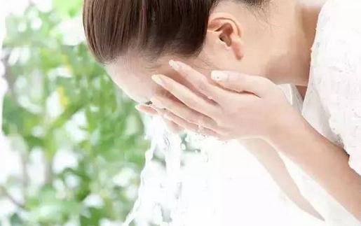 洗脸很简单?为你揭秘洗脸4大误区