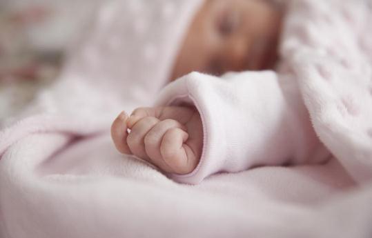 为啥宝宝喜欢吸吮手指？