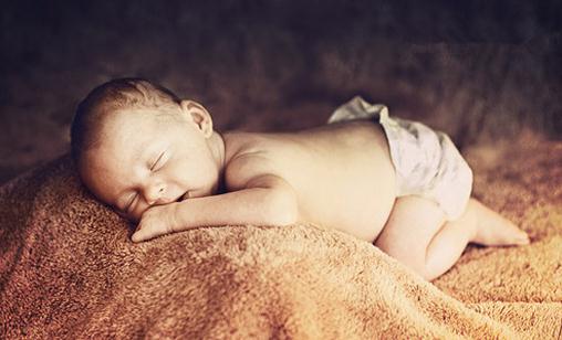 宝宝流鼻血怎么办?