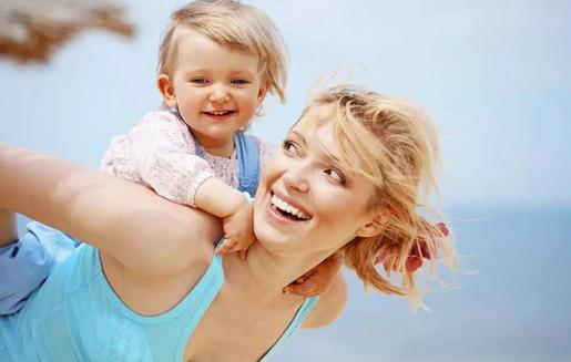 宝宝学走路时如何选对鞋?