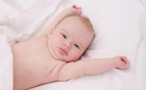 宝宝睡觉喜欢捶头小心脑膜炎！