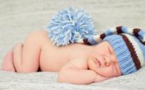 睡前让宝宝喝奶容易生病