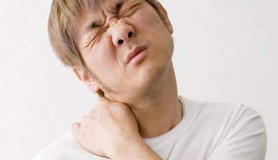 咽喉部炎症会引发颈椎病？