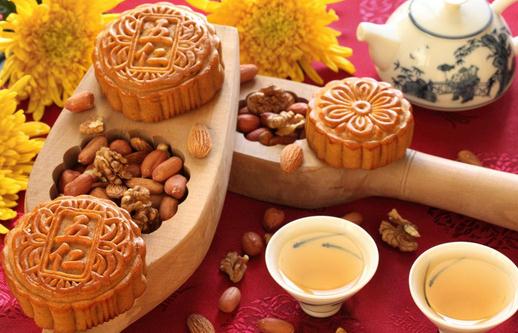 贪吃五仁月饼小心长肉