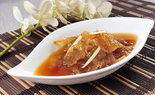 海蜇皮这样吃美味又营养