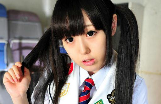 6个瘦脸小动作帮你减掉双下巴