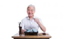 老年人喝茶要注意这些事项