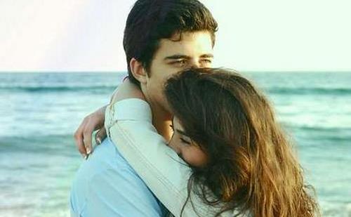 在爱里寻找安全感?安全感源于自我认同