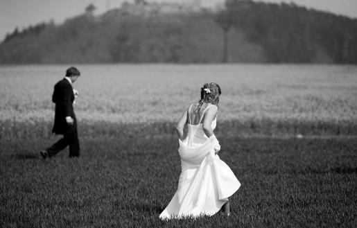 夫妻睡前聊点什么比较好?