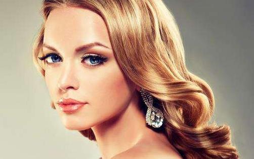 头发干燥用什么洗发水 如何护发