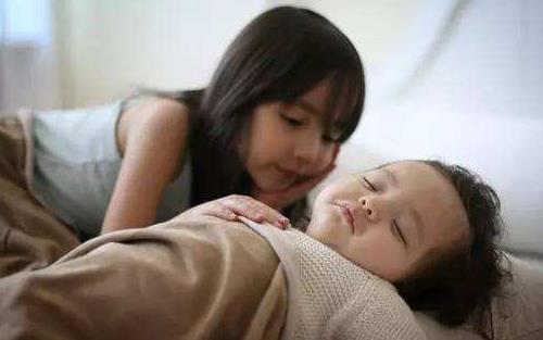 不良睡姿会带来什么危害？