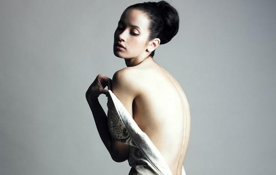 怎么瘦出纤细美背