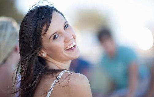 超简单的性感美背线条操