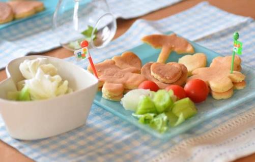 边走边吃早餐的危害大!