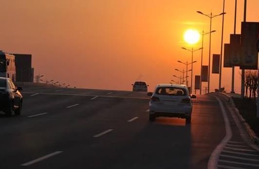 夜间开车需补充维生素