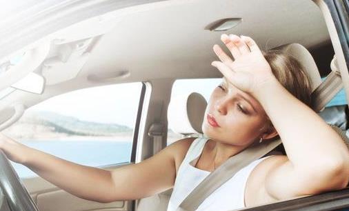 夏季开车需要注意什么