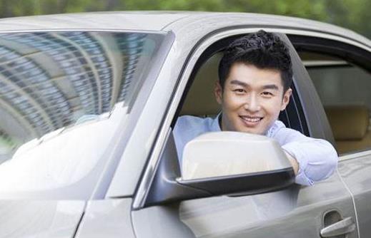 盘点男性司机的危险开车习惯