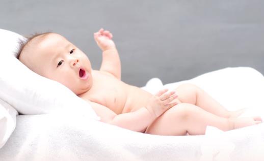 新生儿吐奶怎么回事？新生儿吐奶如何护理
