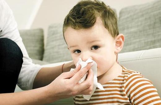 婴儿过敏性鼻炎的原因与症状