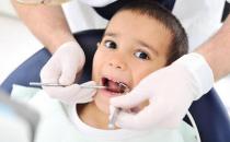 儿童换牙过早或过晚是怎么回事