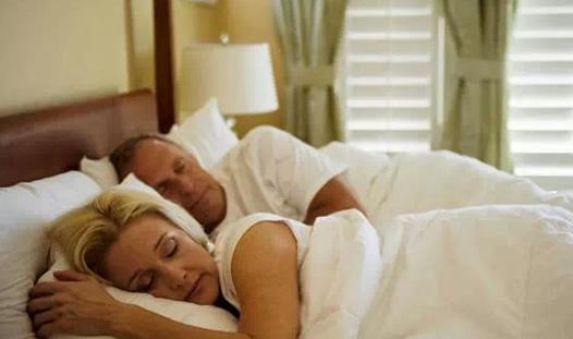 睡觉打呼噜的原因有哪些