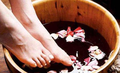 月经期能泡脚吗 5大经期禁忌不能触犯