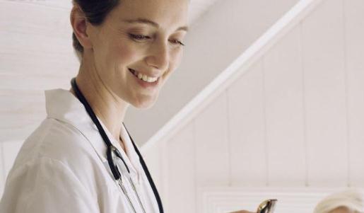 更年期女性慎服雌激素保健品 小心子宫肌瘤找上你