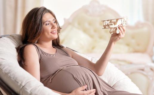 怀孕后发现子宫肌瘤该怎么办 谨慎选择手术治疗