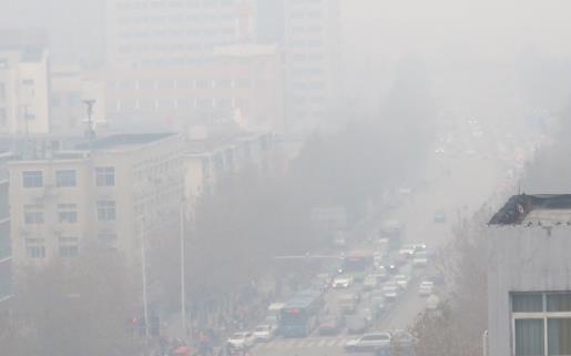 雾霾天开车需要注意什么