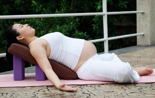 怀孕也要坚持运动 孕妇练习瑜伽的好处