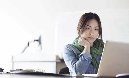 网恋可靠吗 单身如何分辨网上的信息