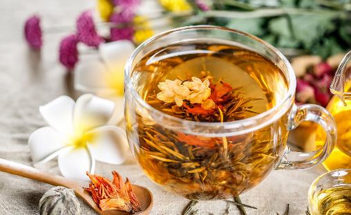 常喝这些花茶可以调节痛经