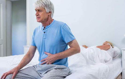 老年男性清晨排尿痛苦是怎么回事