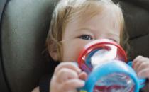 母乳喂养婴儿喝水太多会中毒？