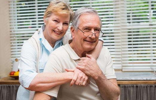 中老年人该如何预防白发