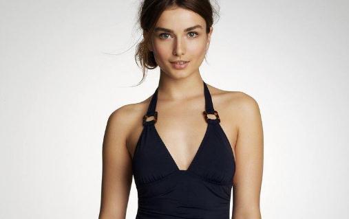 年轻女性也患乳腺癌 四大诱因不能忽视