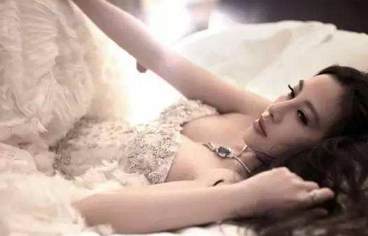 睡前这样做能够避免失眠哦