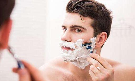 男性养生常识 两个时刻不要刮胡子